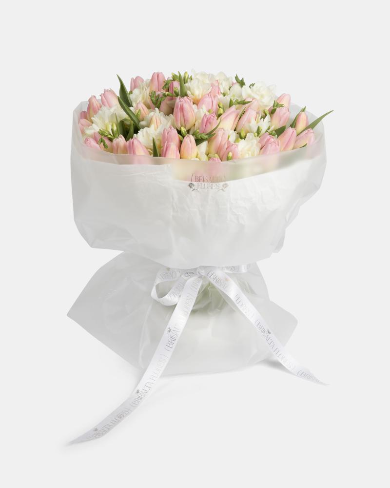 Tulipanes y fresias