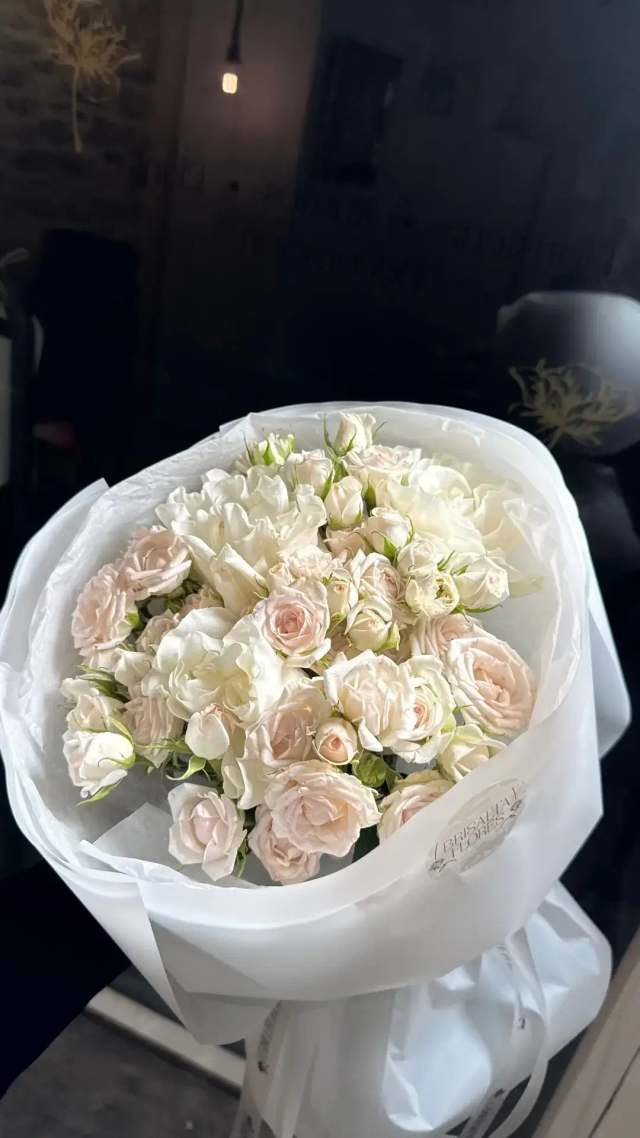Rosas de racimo blancas