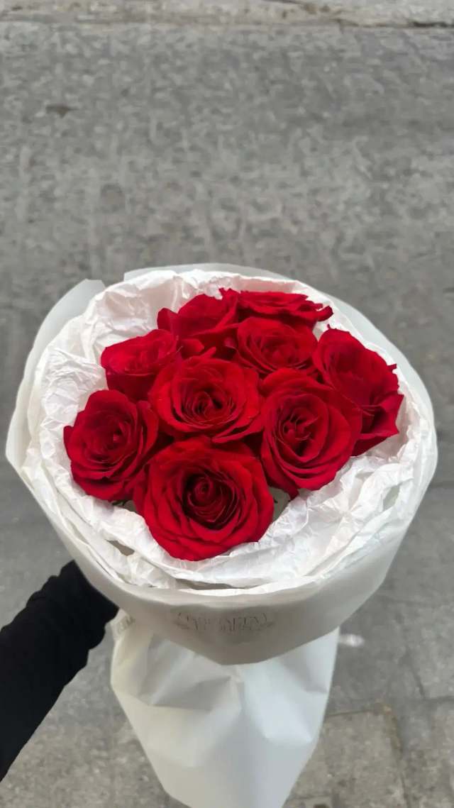 9 Rosas Rojas